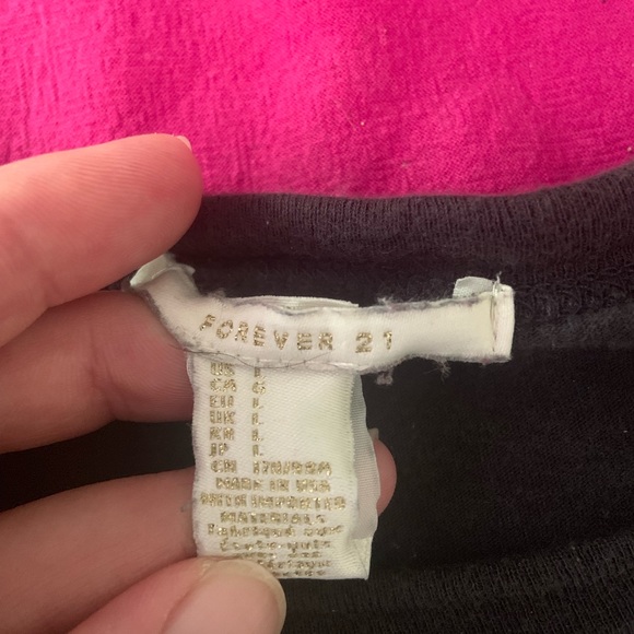 Forever 21 unicorn graphic tee - Picture 2 of 4